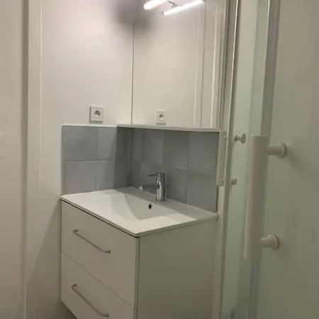 Garrigue Avec La Climatisation Apartment Nimes